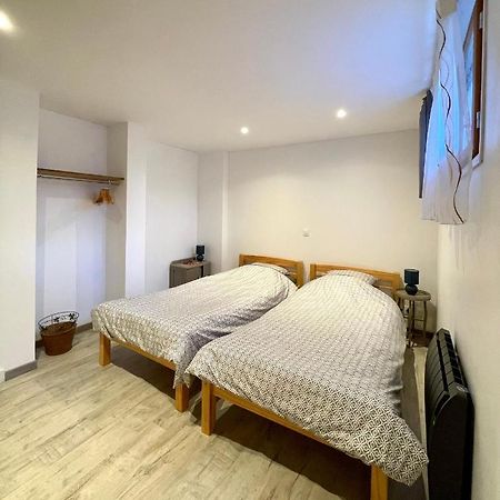 Le Petit Chalus Grand Gite Forcalquier Esterno foto