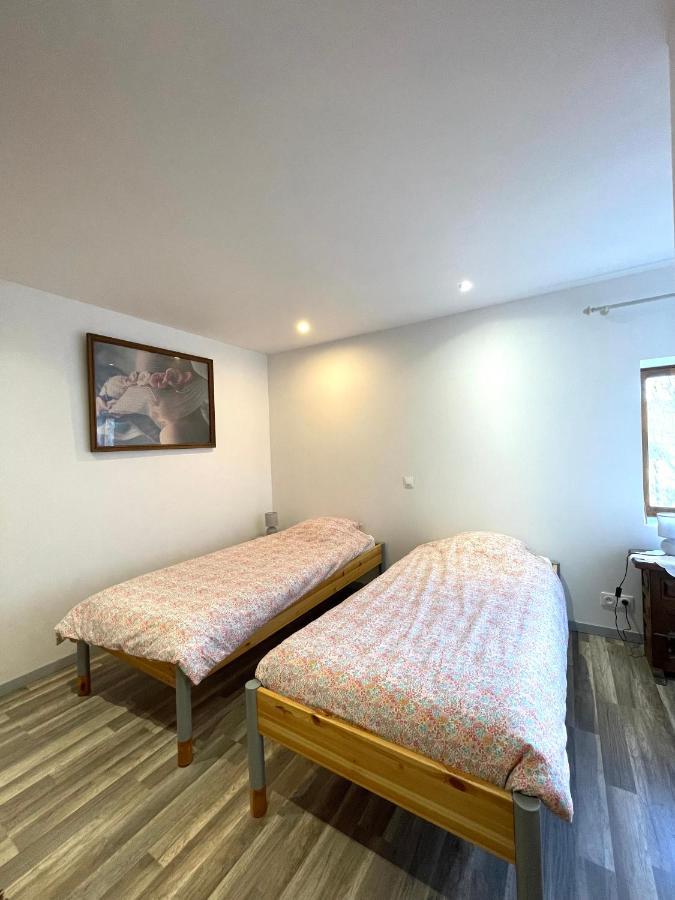 Le Petit Chalus Grand Gite Forcalquier Esterno foto